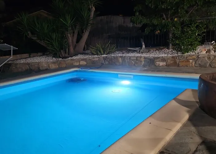 In Cristina Con Piscina, アパート *